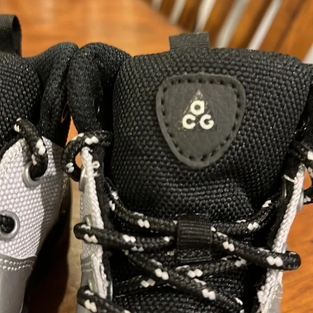 Nike Manoa LTH TD Boots silver black Toddlers Boys Girls 472650 020 Size 5C sz 5